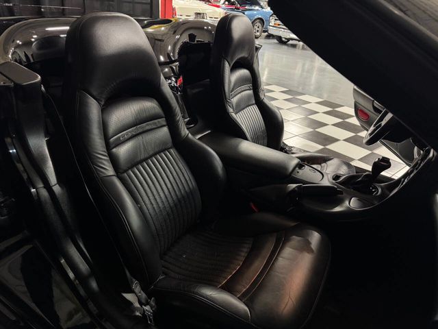 2004 Chevrolet Corvette 2dr Convertible - 22852081 - 3