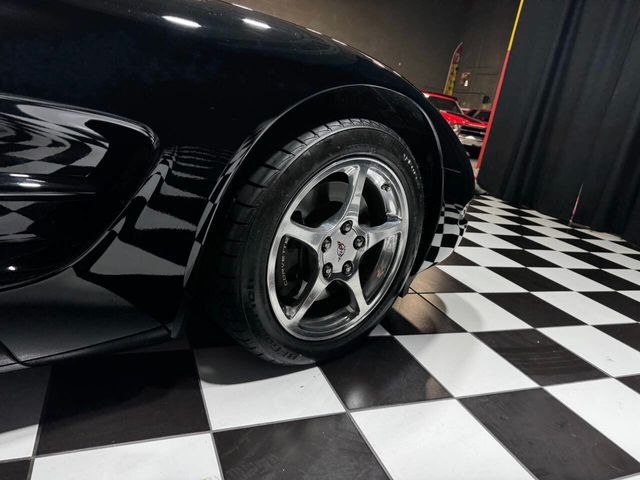 2004 Chevrolet Corvette 2dr Convertible - 22852081 - 60