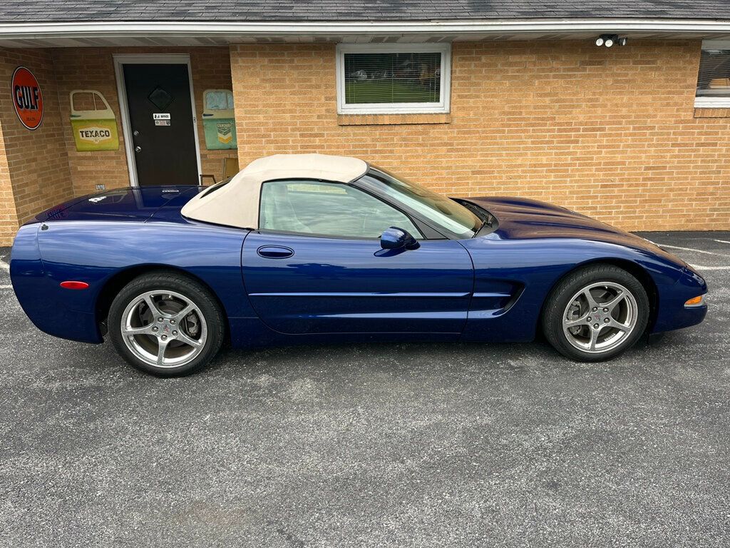 2004 Chevrolet Corvette 2dr Convertible - 23053060 - 1