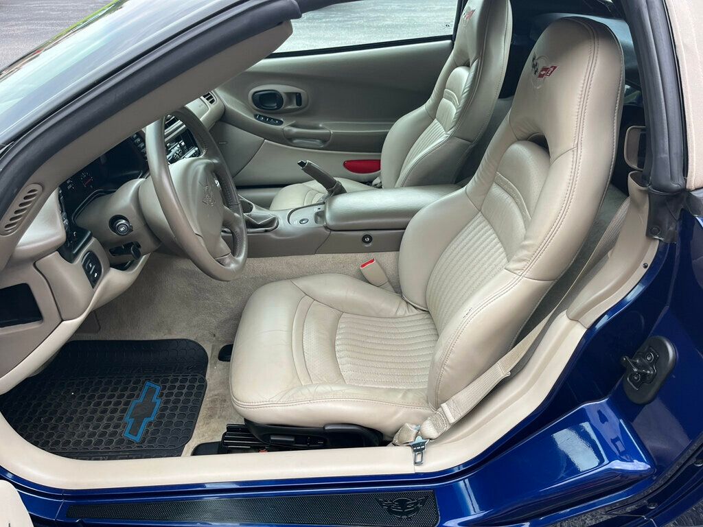 2004 Chevrolet Corvette 2dr Convertible - 23053060 - 22
