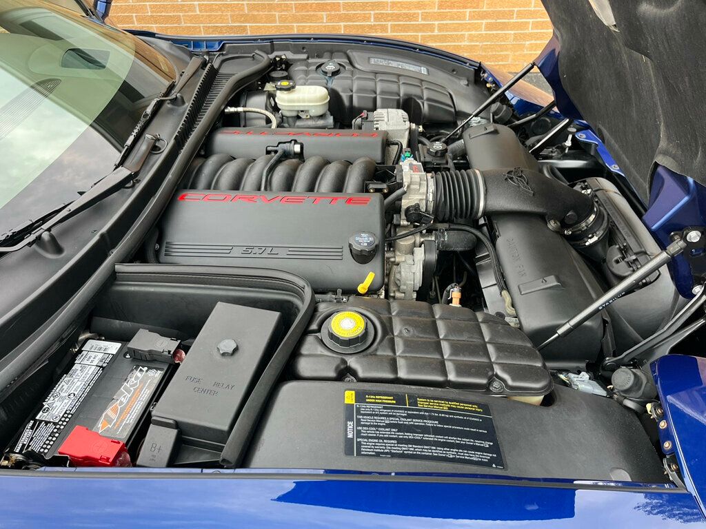 2004 Chevrolet Corvette 2dr Convertible - 23053060 - 27