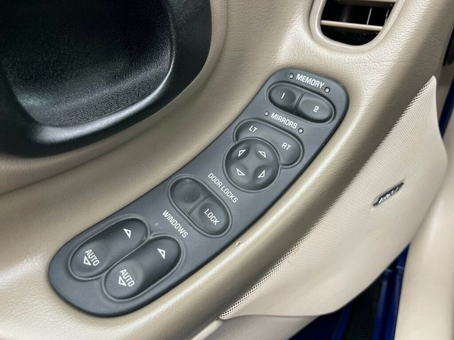 2004 Chevrolet Corvette 2dr Convertible - 23053060 - 33