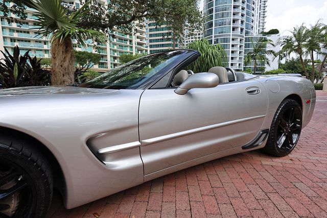 2004 Chevrolet Corvette 2dr Convertible - 22593381 - 21