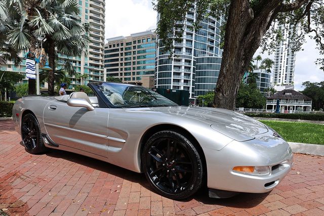 2004 Chevrolet Corvette 2dr Convertible - 22593381 - 23