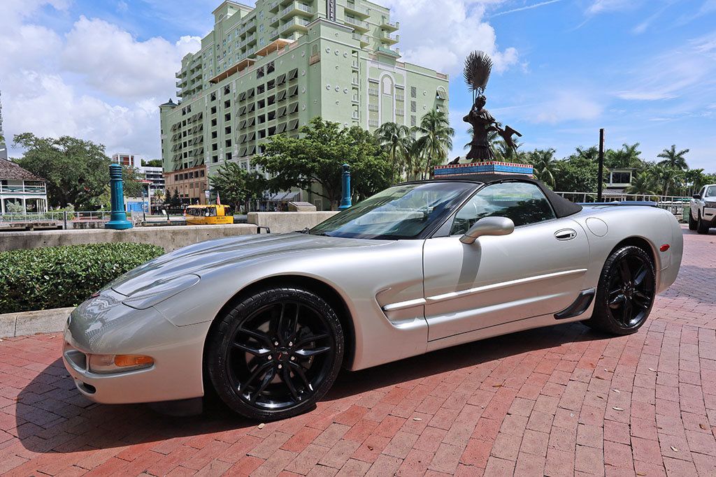 2004 Chevrolet Corvette 2dr Convertible - 22593381 - 27