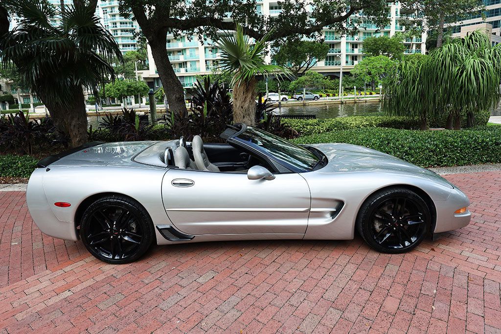 2004 Chevrolet Corvette 2dr Convertible - 22593381 - 28