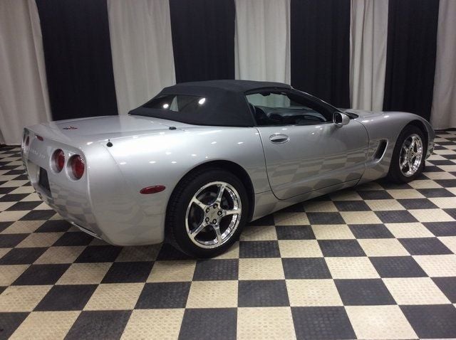 2004 Chevrolet Corvette 2dr Convertible - 22451332 - 5