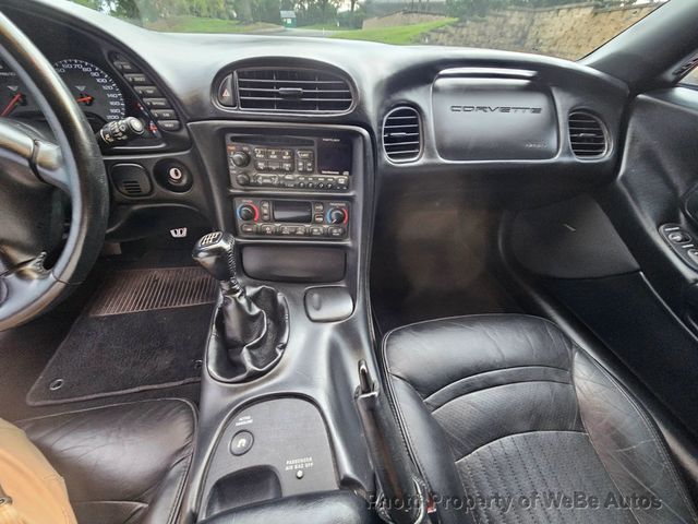 2004 Chevrolet Corvette 2dr Convertible - 23044244 - 31