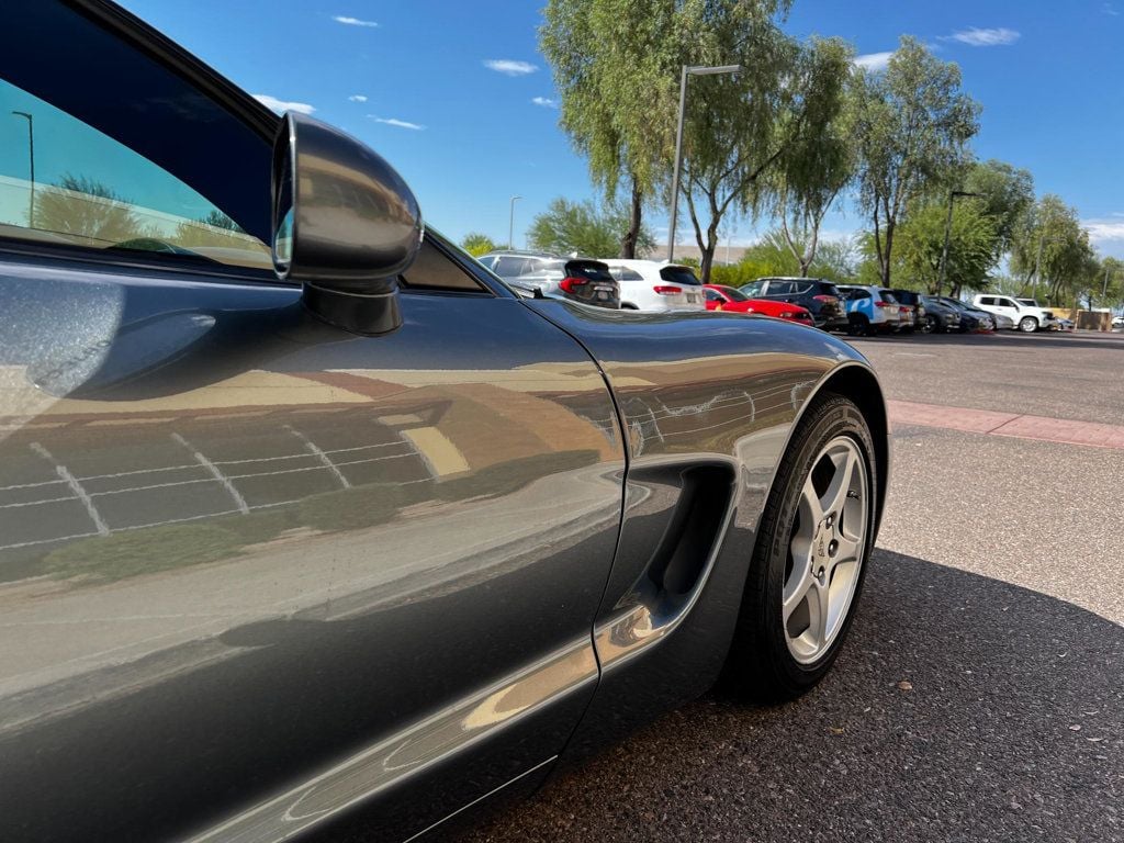 2004 Chevrolet Corvette 2dr Coupe - 22616391 - 14