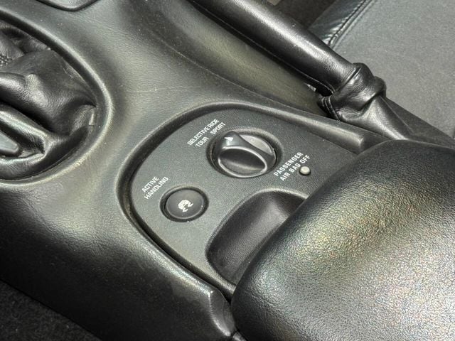 2004 Chevrolet Corvette 2dr Coupe - 22866747 - 23