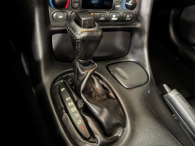 2004 Chevrolet Corvette 2dr Coupe - 22866747 - 25