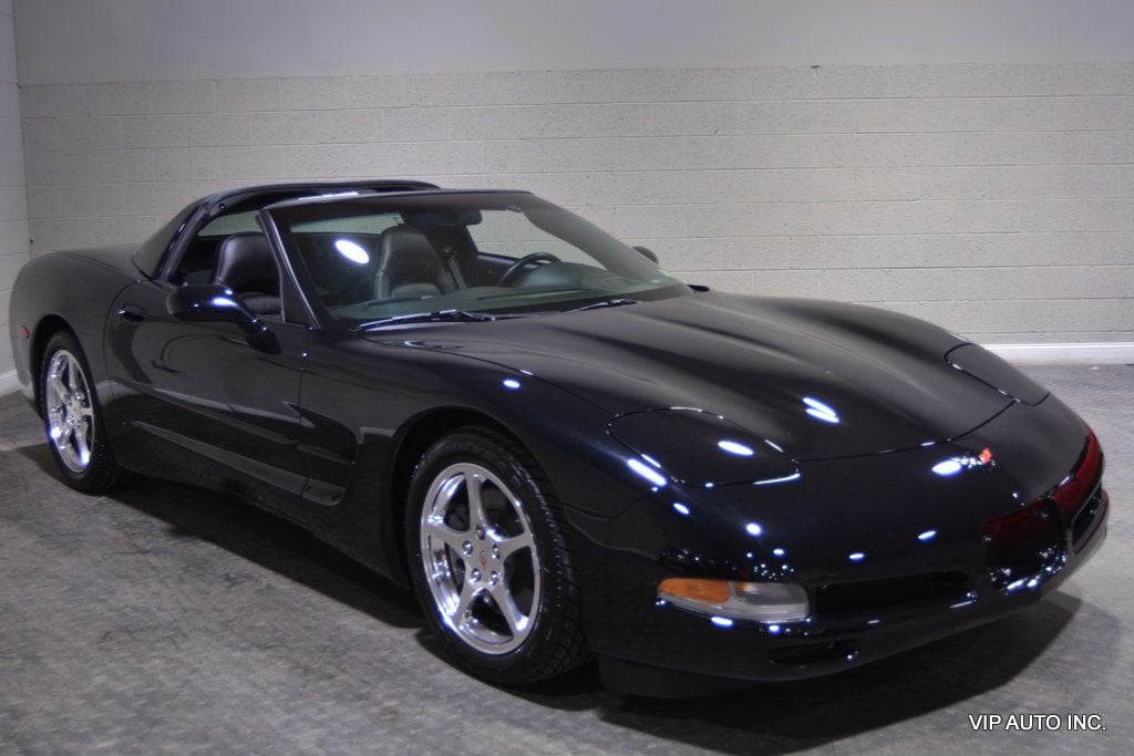 2004 Chevrolet Corvette 2dr Coupe - 22511735 - 24