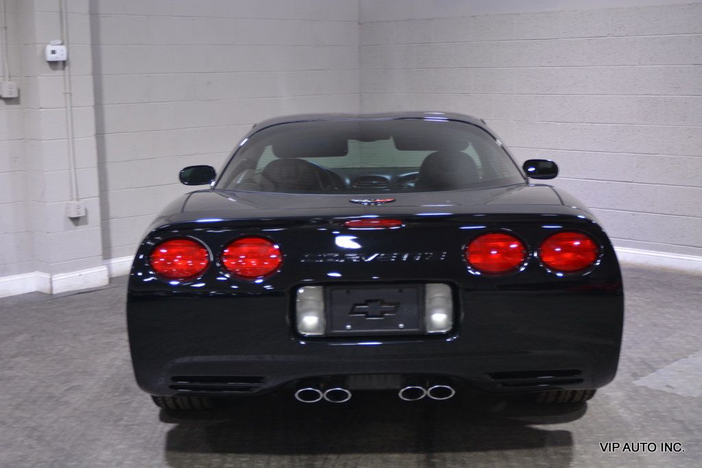 2004 Chevrolet Corvette 2dr Coupe - 22511735 - 32