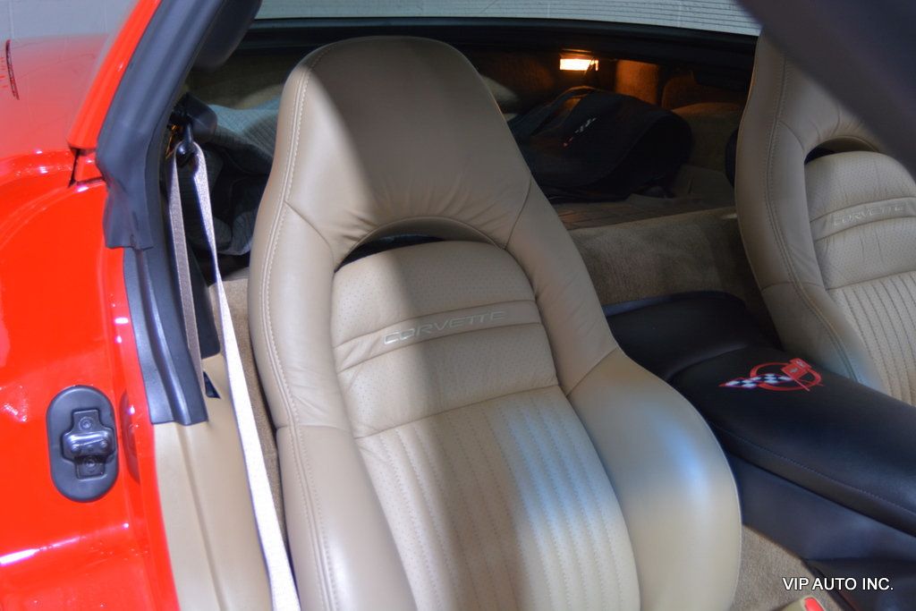 2004 Chevrolet Corvette 2dr Coupe - 22892210 - 11