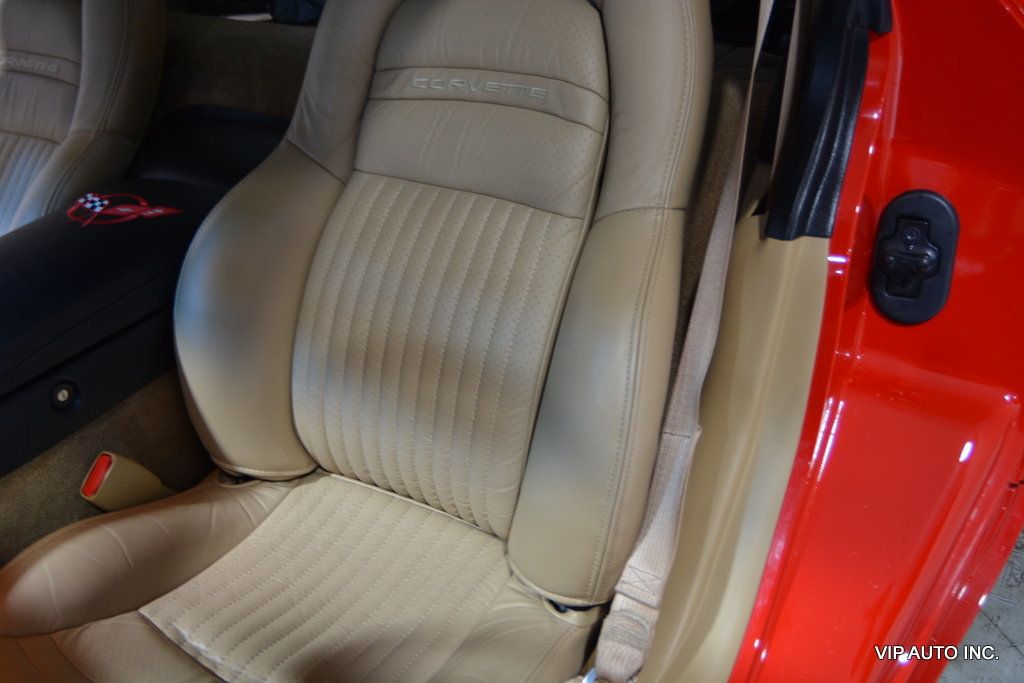 2004 Chevrolet Corvette 2dr Coupe - 22892210 - 12