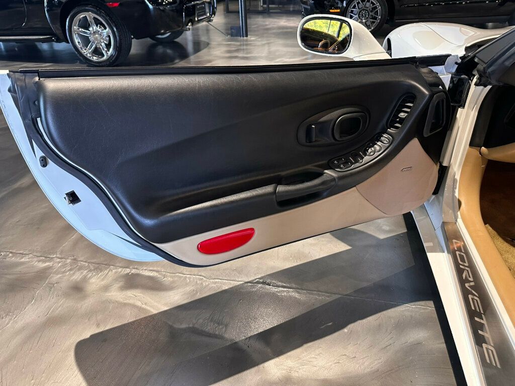 2004 Chevrolet Corvette Convertible/HeadUpDisplay/1SB EquipmentGroup/MemoryPkg/12DiscCD - 23012875 - 18