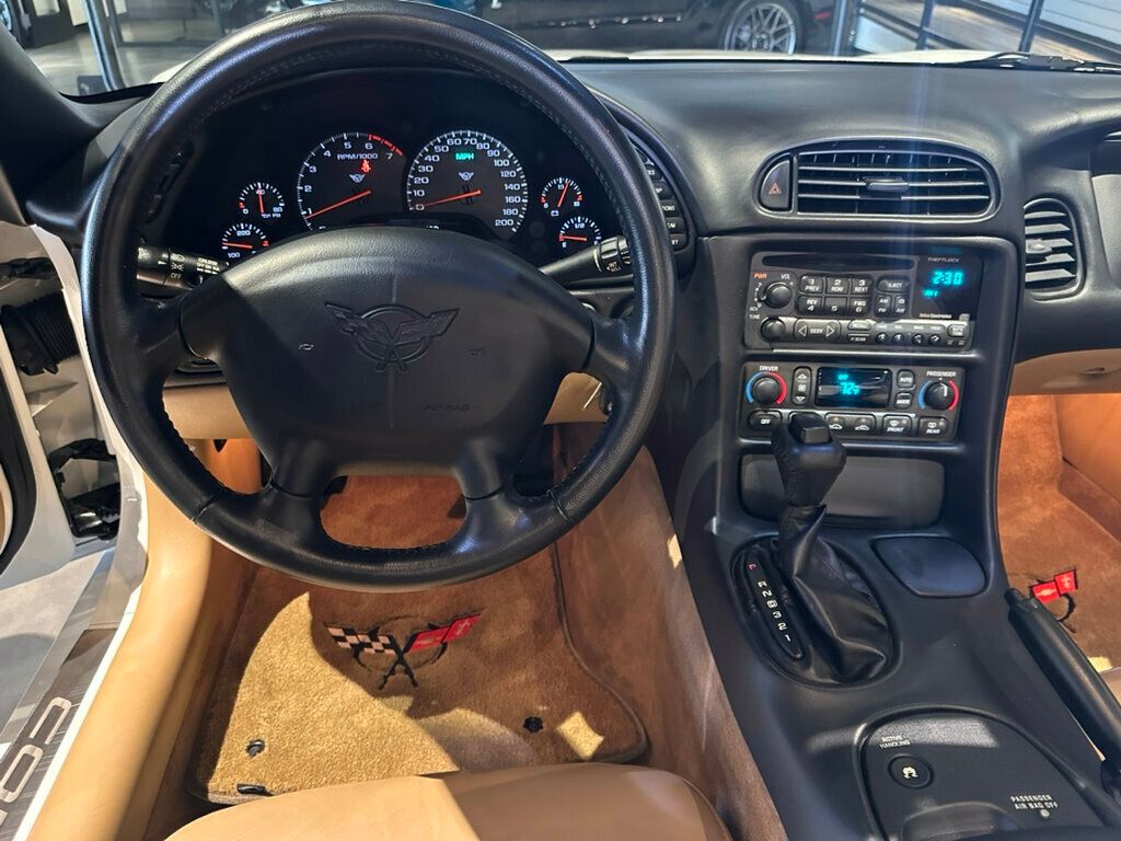 2004 Chevrolet Corvette Convertible/HeadUpDisplay/1SB EquipmentGroup/MemoryPkg/12DiscCD - 23012875 - 22