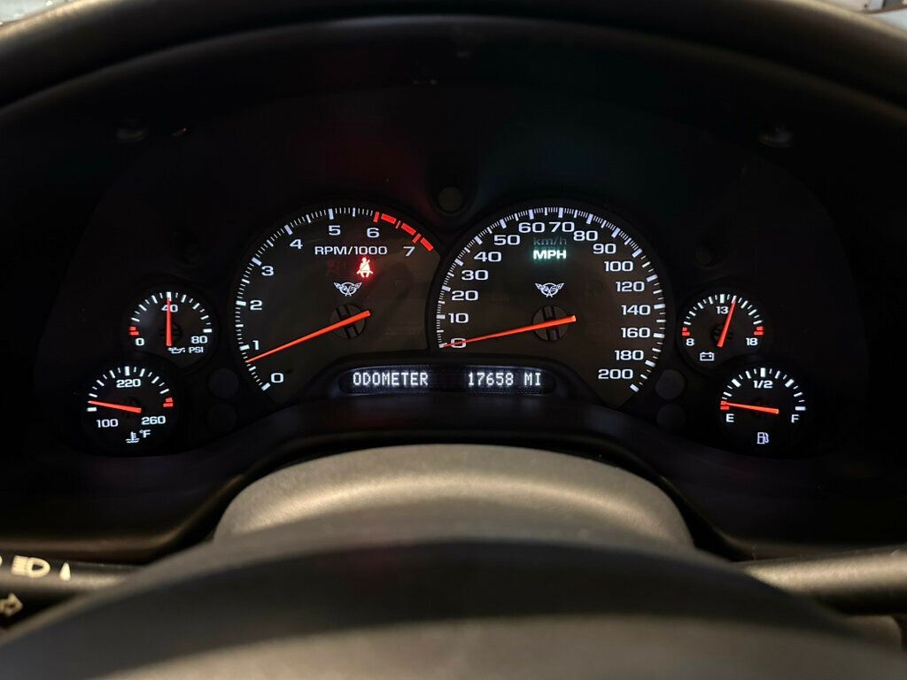 2004 Chevrolet Corvette Convertible/HeadUpDisplay/1SB EquipmentGroup/MemoryPkg/12DiscCD - 23012875 - 23