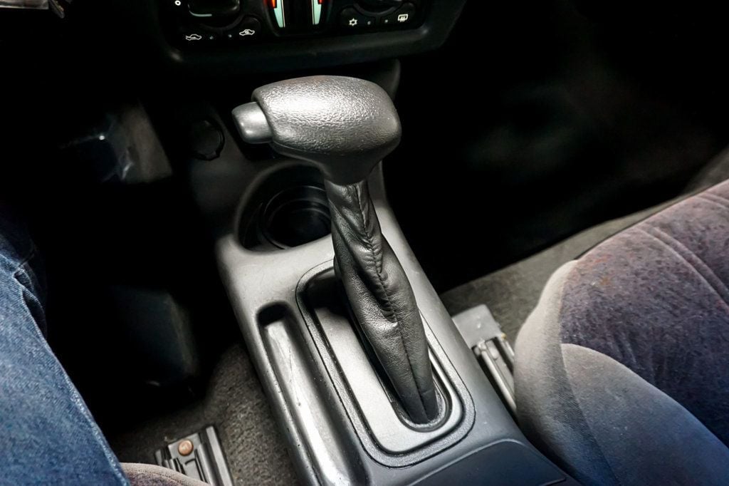 2004 Chevrolet Monte Carlo *Monte Carlo LS* Only 21k Miles* *All Original* - 23012051 - 11