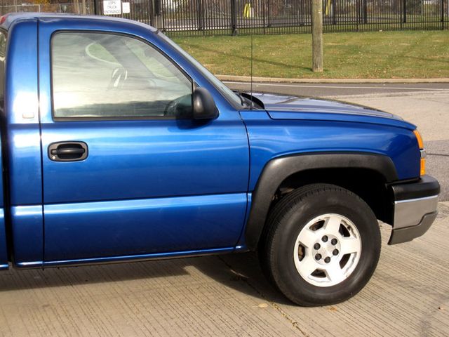 2004 Chevrolet Silverado 1500 Classic  - 22946779 - 9