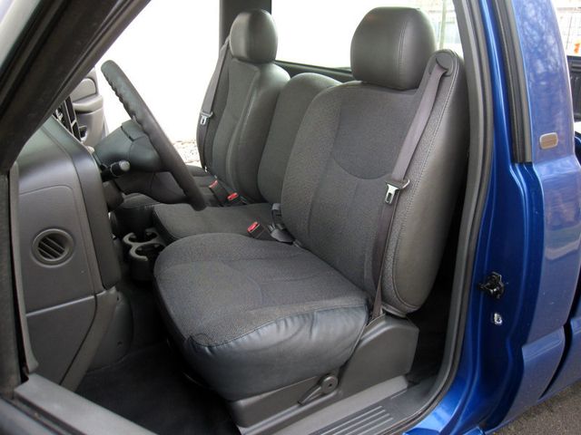 2004 Chevrolet Silverado 1500 Classic  - 22946779 - 18