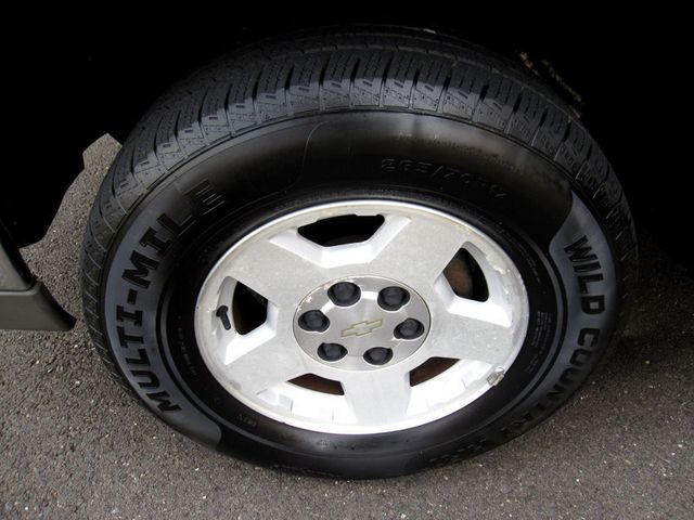 2004 Chevrolet Silverado 1500 Classic  - 22946779 - 29