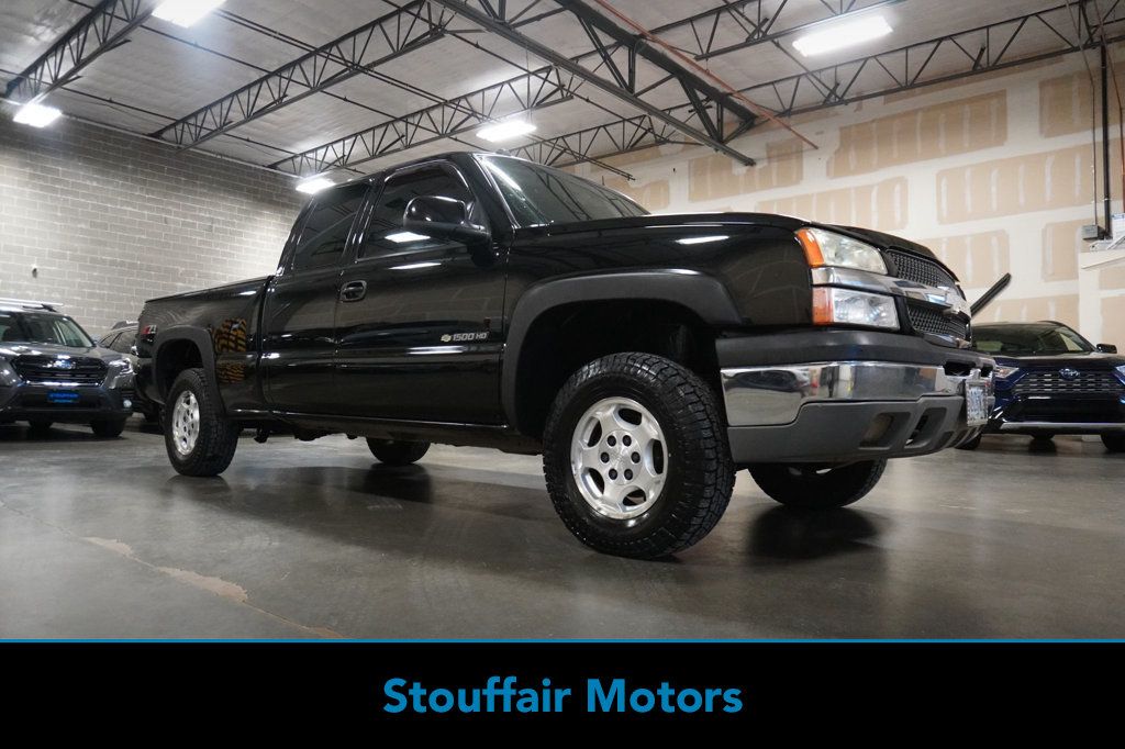2004 Chevrolet Silverado 1500 Ext Cab 143.5" WB 4WD LT - 22976172 | Video 1
