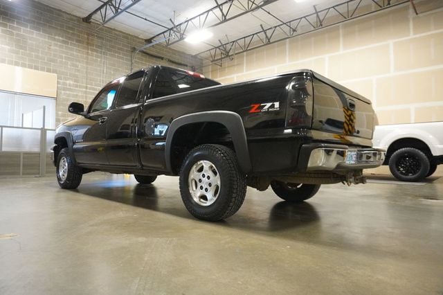 2004 Chevrolet Silverado 1500 Ext Cab 143.5" WB 4WD LT - 22976172 - 2