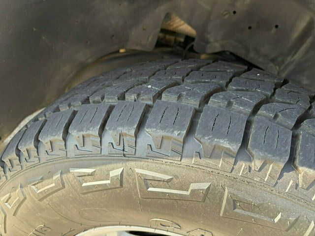 2004 Chevrolet Silverado 1500 Reg Cab 133.0" WB 4WD Z71 - 23084879 - 77
