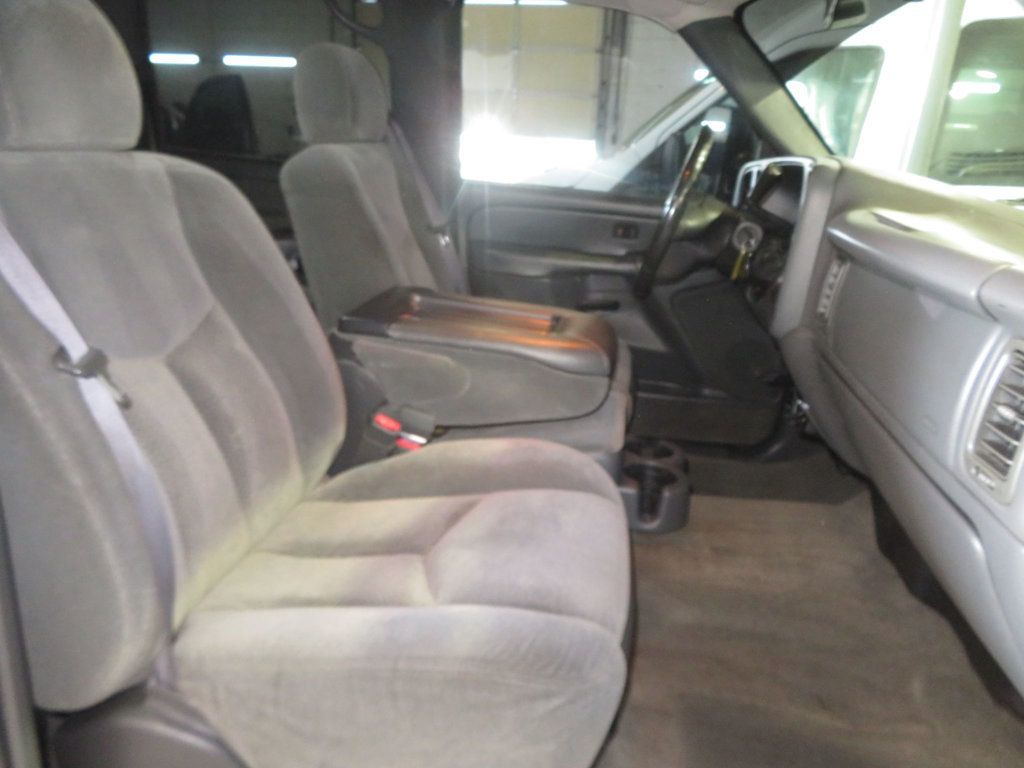 2004 Chevrolet Silverado 2500HD 3OWNER EXTRA CLEAN DURAMAX DIESEL 4X4 CREWCAB INJECTORS DONE  - 23059854 - 32
