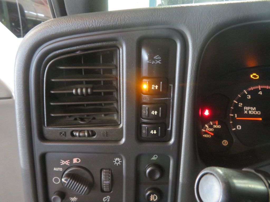 2004 Chevrolet Silverado 2500HD 3OWNER EXTRA CLEAN DURAMAX DIESEL 4X4 CREWCAB INJECTORS DONE  - 23059854 - 38