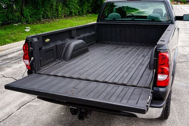2004 Chevrolet Silverado 2500HD *8.1L V8* *4WD* *Long Bed* *West Cost Truck* - 23053626 - 32