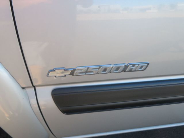 2004 Chevrolet Silverado 2500HD CREW CAB 4X4 2500 SILVERADO 2OWNER EXTAR CLEAN LIFTED  - 22977715 - 12