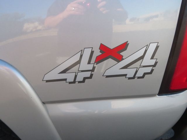 2004 Chevrolet Silverado 2500HD CREW CAB 4X4 2500 SILVERADO 2OWNER EXTRA CLEAN LIFTED  - 22977715 - 13