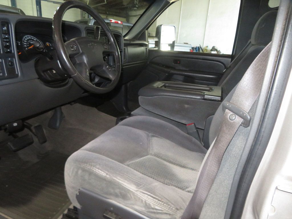 2004 Chevrolet Silverado 2500HD CREW CAB 4X4 2500 SILVERADO 2OWNER EXTRA CLEAN LIFTED  - 22977715 - 18