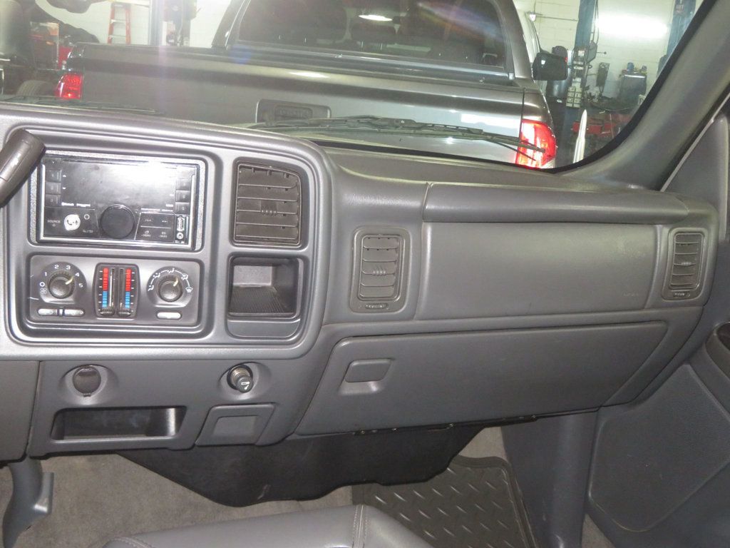 2004 Chevrolet Silverado 2500HD CREW CAB 4X4 2500 SILVERADO 2OWNER EXTRA CLEAN LIFTED  - 22977715 - 37