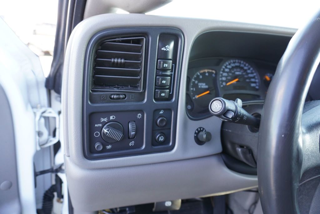 2004 Chevrolet Silverado 2500HD LT - 22781458 - 27