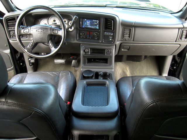 2004 Chevrolet Silverado SS Ext Cab 143.5" WB - 22910853 - 24