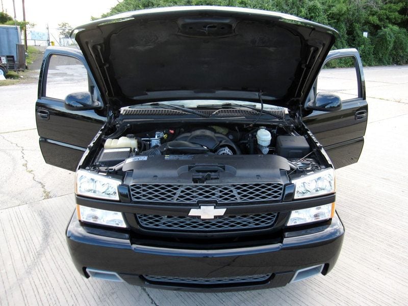 2004 Chevrolet Silverado SS photo 33