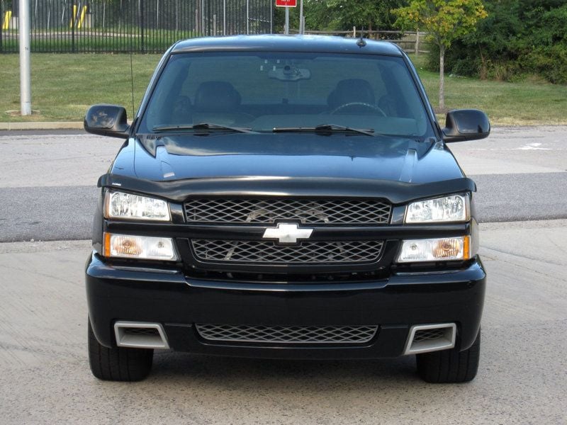 2004 Chevrolet Silverado SS photo 3