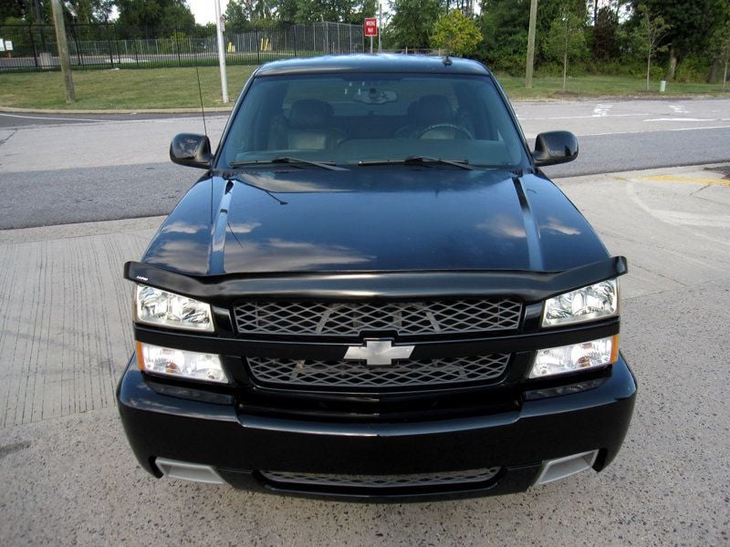 2004 Chevrolet Silverado SS photo 4