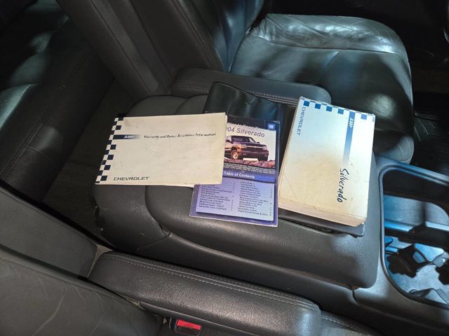 2004 Chevrolet Silverado SS Ext Cab 143.5" WB - 22958725 - 10