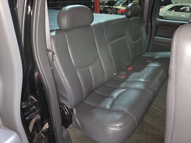 2004 Chevrolet Silverado SS Ext Cab 143.5" WB - 22958725 - 12