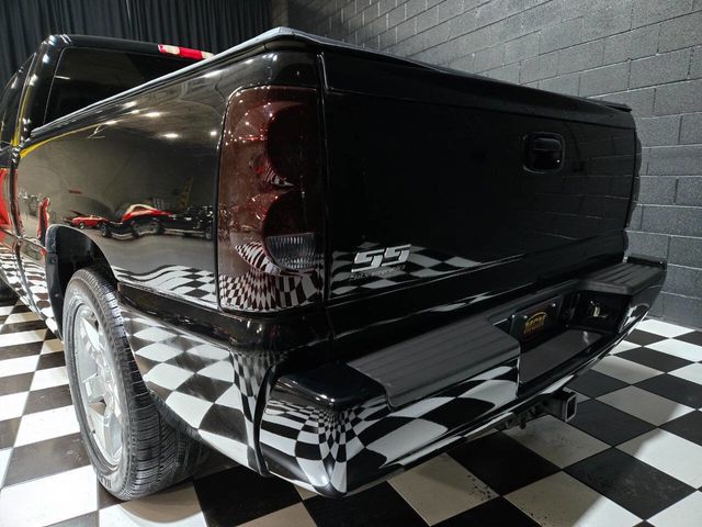 2004 Chevrolet Silverado SS Ext Cab 143.5" WB - 22958725 - 21