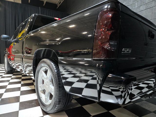 2004 Chevrolet Silverado SS Ext Cab 143.5" WB - 22958725 - 22