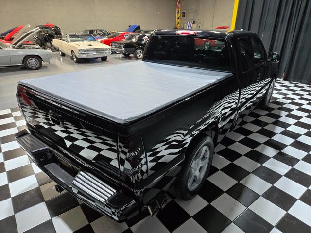 2004 Chevrolet Silverado SS Ext Cab 143.5" WB - 22958725 - 24