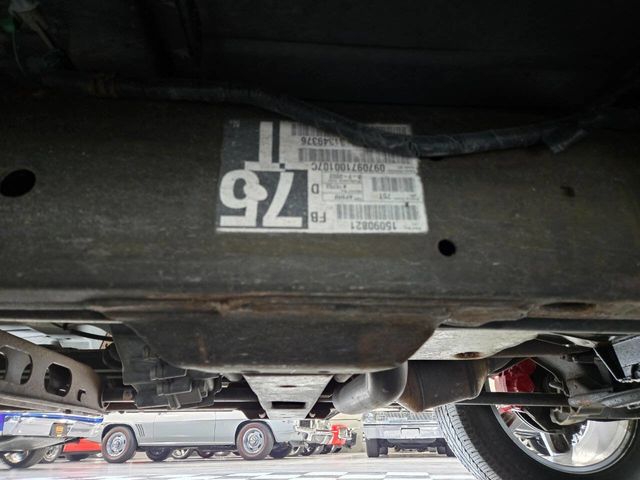 2004 Chevrolet Silverado SS Ext Cab 143.5" WB - 22958725 - 36