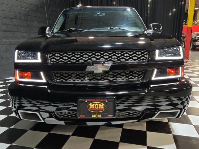 2004 Chevrolet Silverado SS Ext Cab 143.5" WB - 22958725 - 4