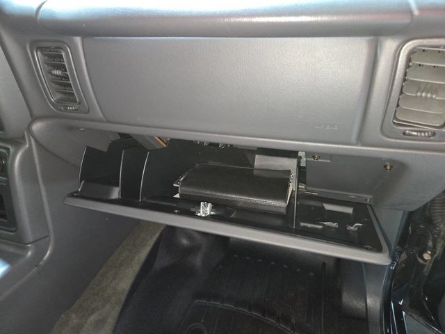 2004 Chevrolet Silverado SS Ext Cab 143.5" WB - 22958725 - 58