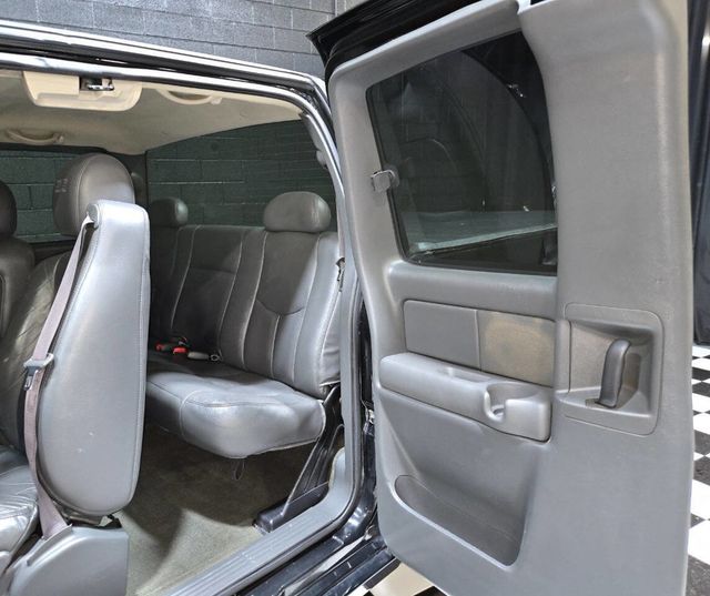 2004 Chevrolet Silverado SS Ext Cab 143.5" WB - 22958725 - 69